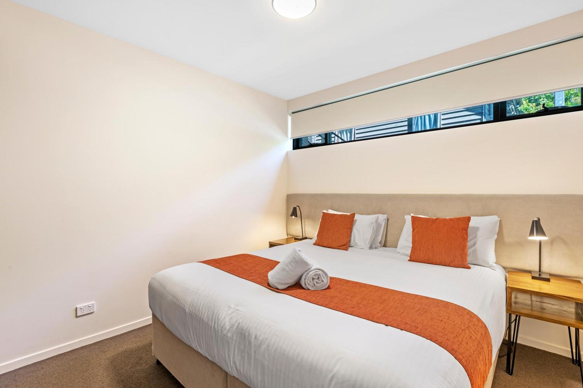 Altitude On Montville Ruang foto A bedroom at the hotel