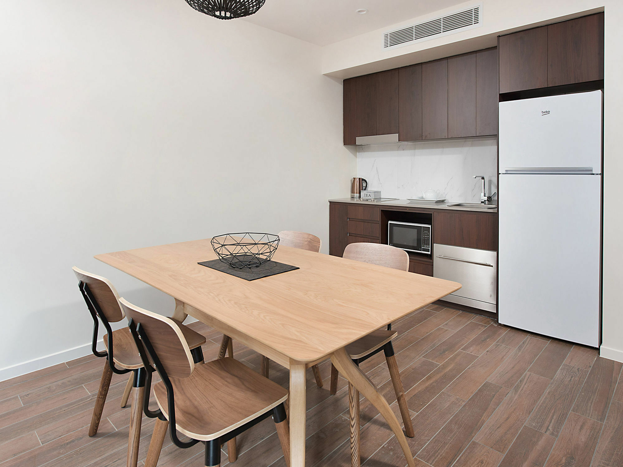 Altitude On Montville Bagian luar foto A kitchen in a student apartment at the University of Adelaide