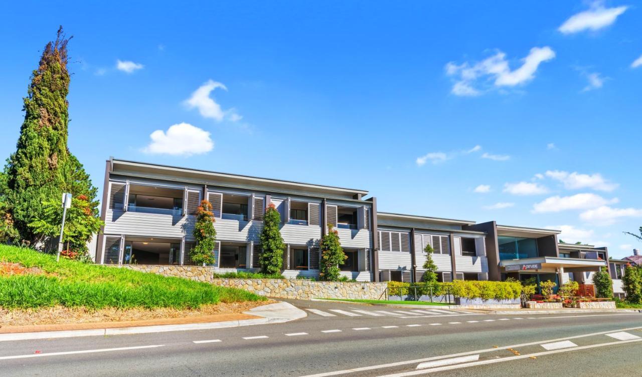 Altitude On Montville Bagian luar foto The new building of the University of Yamanashi